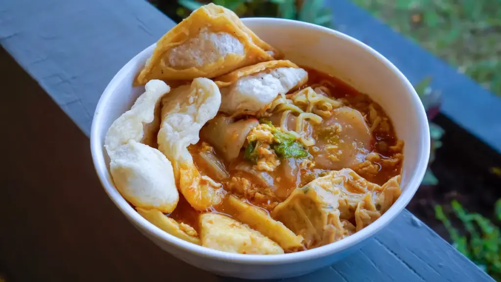 Jatinangor Lagi Dingin? Inilah Deretan Seblak Favorit Anak Muda yang Paling Diburu