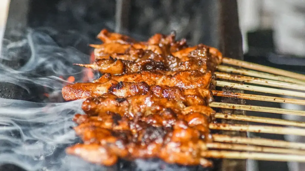 Daftar 4 Pedagang Sate Terbaik di Jatinangor, Dijamin Endul dan Bikin Ketagihan