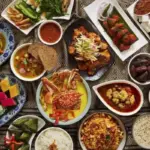 ilihan makanan sahur sehat seperti nasi merah, telur, sup sayur, dan pisang yang membantu menjaga stamina dan