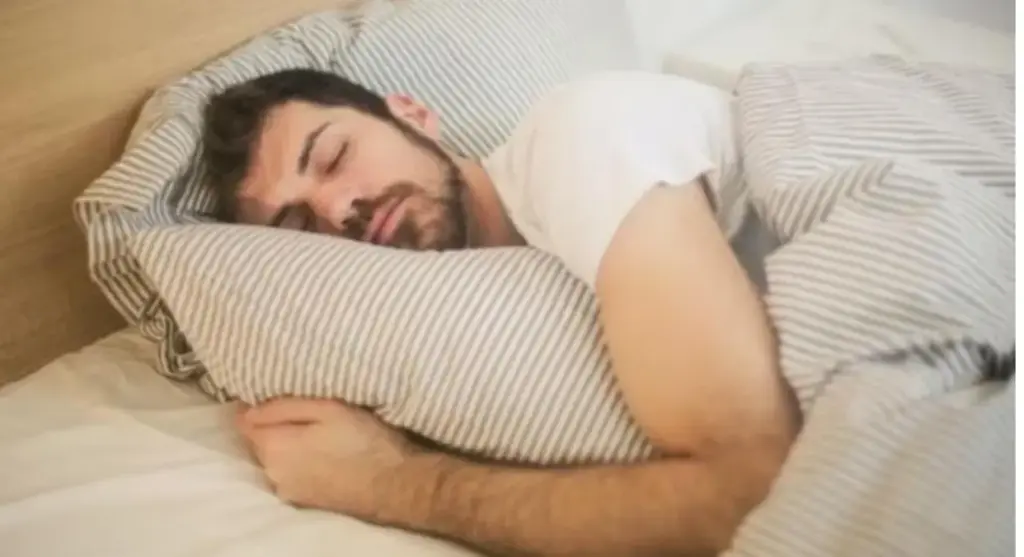 perbedaan antara tidur yang bertujuan untuk ibadah (power nap) dengan tidur berlebihan sebagai pelarian rasa l