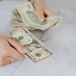 Seni Mengatur Uang di Bulan Puasa: Tips Hemat Buat Kamu yang Hobi Jajan Takjil