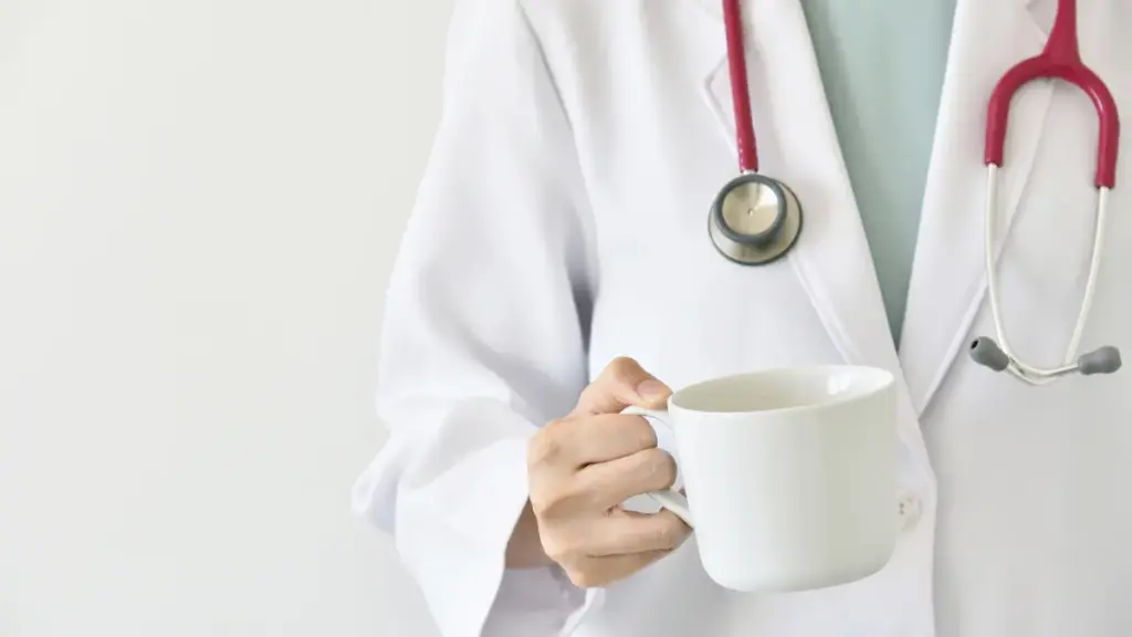 Tips dan Trik Ampuh Mengatasi Dehidrasi dan Lemas Saat Berpuasa