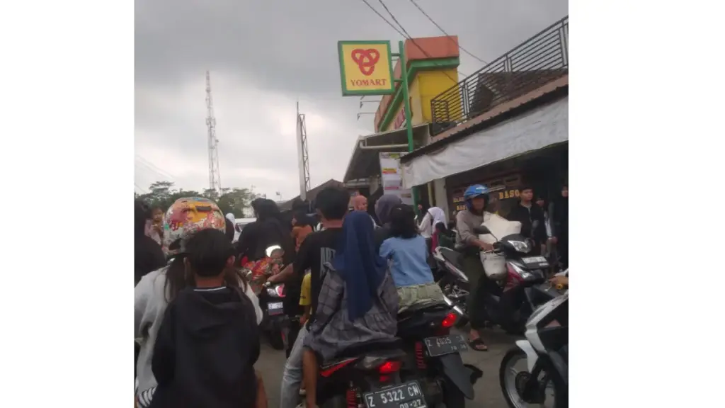 Tradisi Ramadhan di Cipadung Tanjungkerta, Pusat Jajanan Favorit Warga