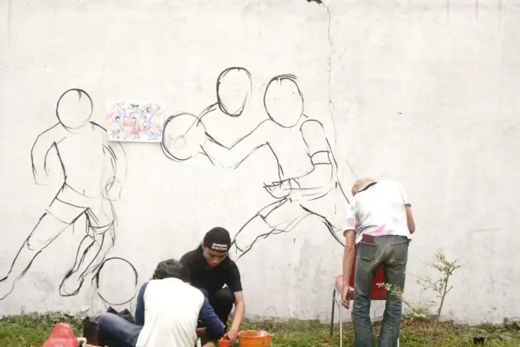 Muralis Nasional Ikut Ramaikan Lomba Mural Tadjimalela di Sumedang