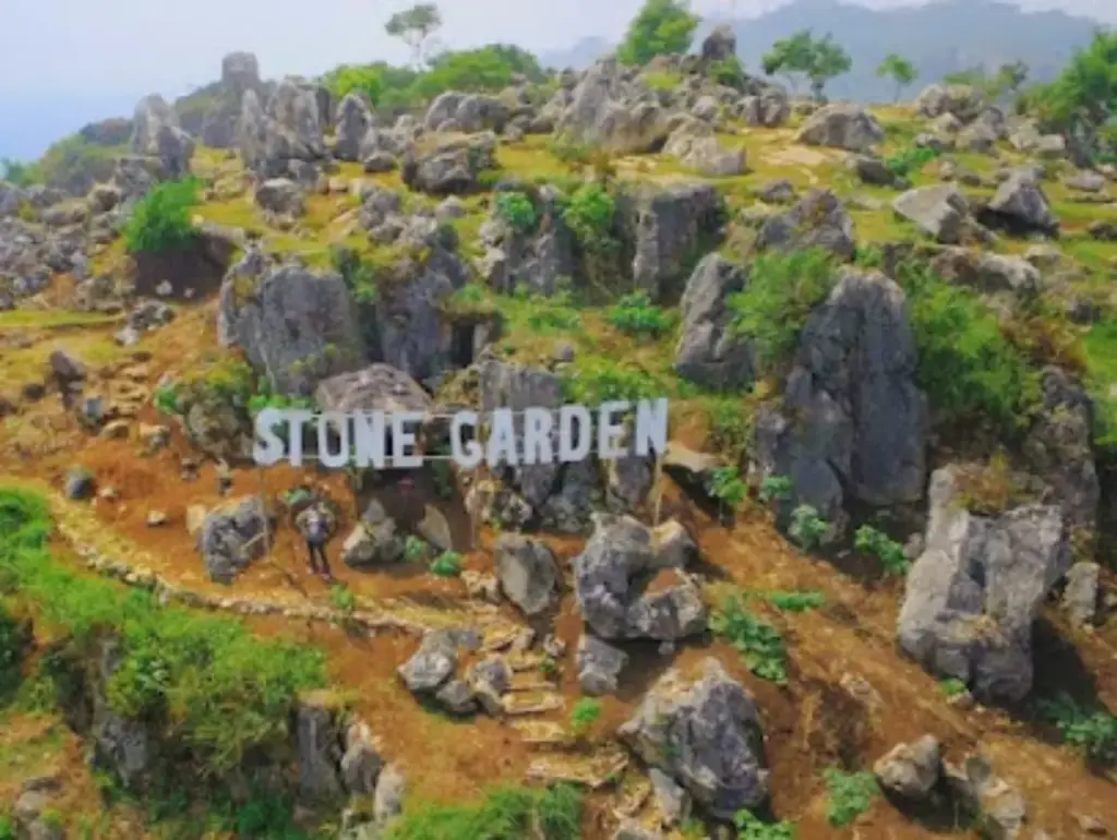 Stone Garden Citatah: Destinasi Alam di Bandung Barat yang Jadi Lokasi Syuting Lisa dan Disorot Dunia!