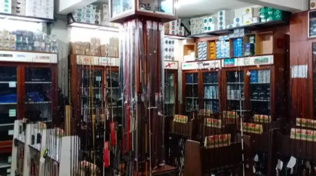 Nggak Bikin Kantong Jebol! Rekomendasi Tempat Beli Alat Pancing dan Umpan Murah di Sekitar Jatinangor