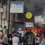 Aksi Heroik Damkar Selamatkan Kakek dan Cucu dalam Kebakaran Laundry di Kota Bandung
