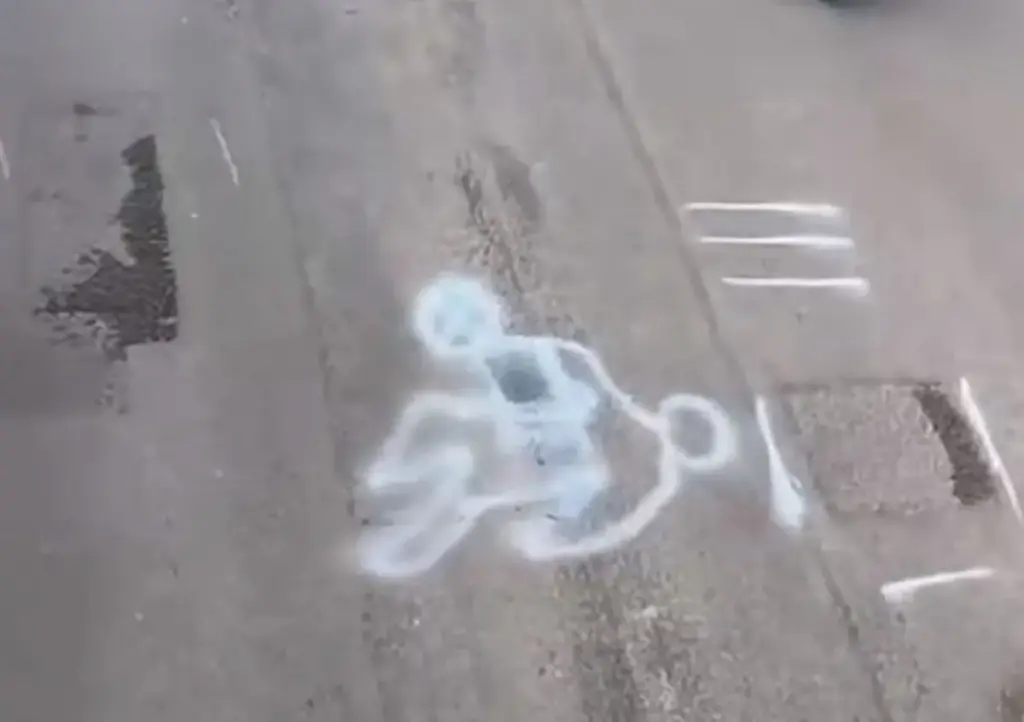 Matraman Raya Memakan Korban, Warga Tuntut Perbaikan Kondisi Jalan