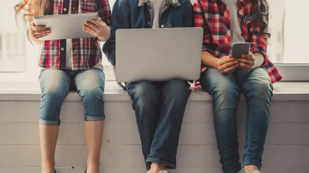 Tantangan Ramadan Masa Kini: Scroll Lebih Menggoda dari Sahur