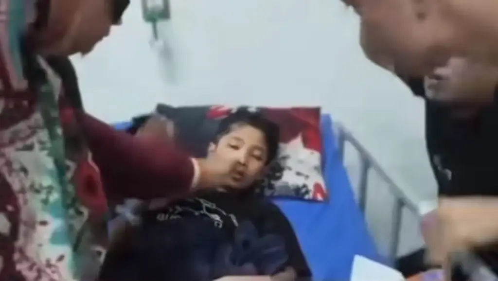 Lagu Bagai Fakta! Seorang Anak Berusia 12 Tahun Tewas di Aniaya Ibu Tiri Saat Pulang Mondok