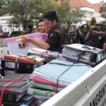 Penggeledahan Mengejutkan! Ratusan Dokumen Penting Disita untuk Dalami Kasus