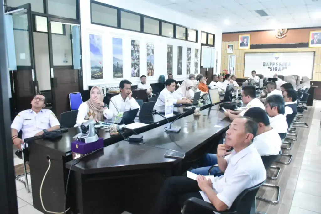Ketergantungan Terhadap Bansos Bikin Betah di Zona Miskin