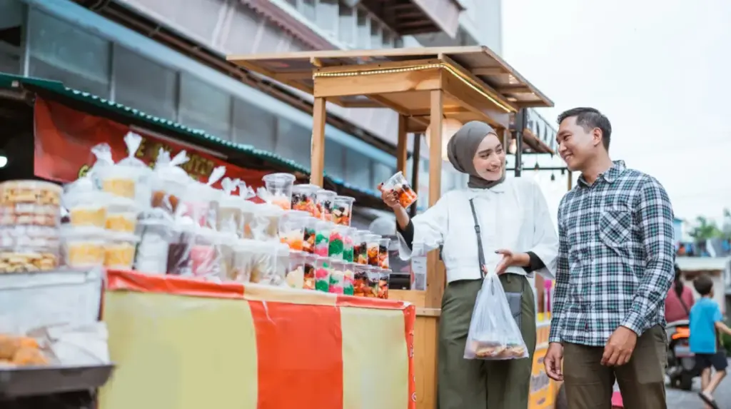 Sejarah Takjil dan Awal Mula Tradisi Pembagian Takjil Gratis di Indonesia