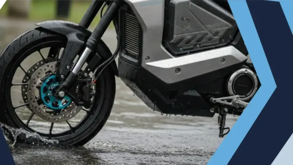 Tips aman mengendarai motor listrik saat banjir, penjelasan rating IP67, dan cara menangani motor listrik yang