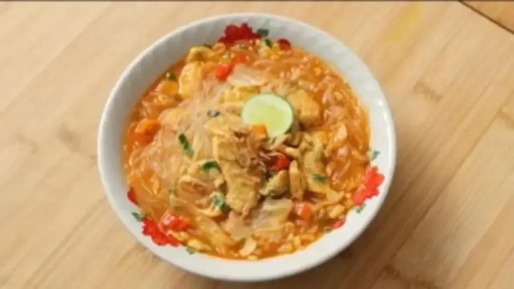 Menu Buka Puasa Simpel Sohun Pedas Kuah Telur Rasanya Nendang!