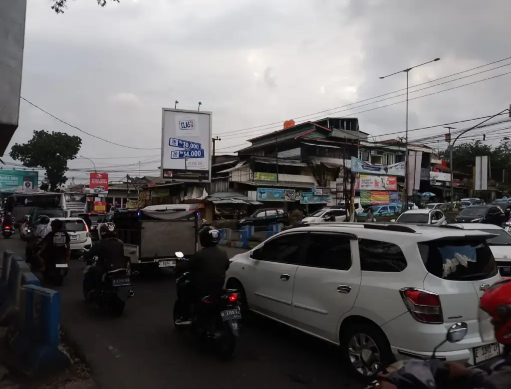Lalagoon dan Membludaknya Pengunjung Jatos Picu Kemacetan Parah di Jatinangor