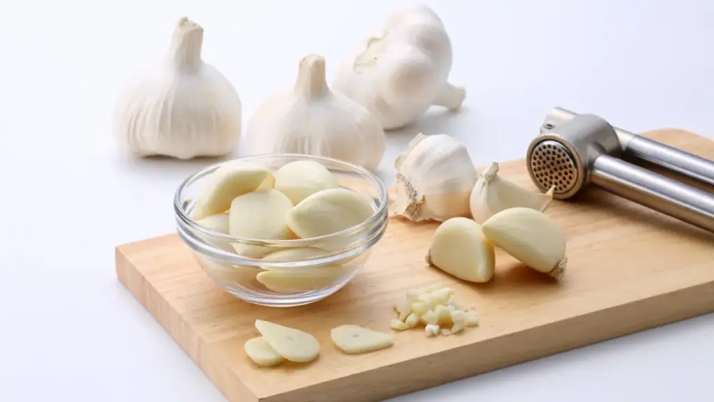 Bukan Cuma Penyedap Masakan, Bawang Putih Ternyata Punya Banyak Manfaat Bagi Kesehatan