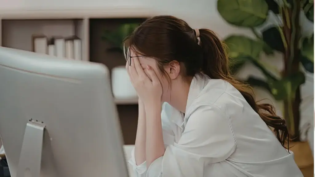 5 Tips Mengurangi Pikiran Negatif agar Hidup Lebih Tenang