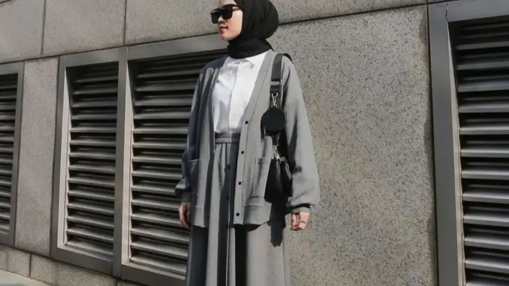 5 Cara Mudah Memilih Baju untuk Hijabers