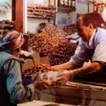 5 Hal yang Membuat Sedekah Jadi Amalan Istimewa di Bulan Penuh Ampunan dan Berkah