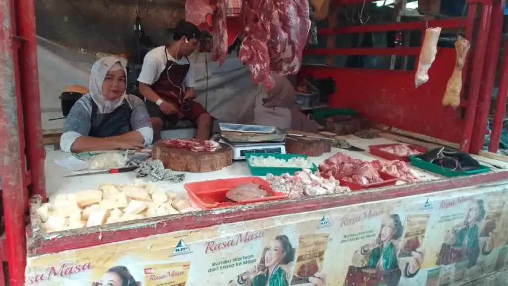 Harga Daging Sapi Melonjak Jelang Ramadan, Pedagang Keluhkan Pembatasan Stok