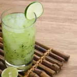 Sering Berbuka dengan Es Teh Manis? Hati-Hati! Ini Risiko dan 5 Minuman Alternatif yang Lebih Sehat