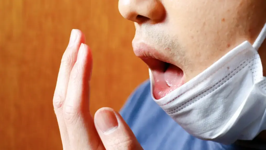 Sering Bau Mulut Saat Puasa? Ketahui Penyebab dan Cara Mengcegahnya