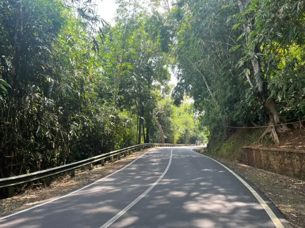 Warga Keluhkan Masalah Penerangan Jalan di Jalur Wado-Sumedang Wilayah Situraja