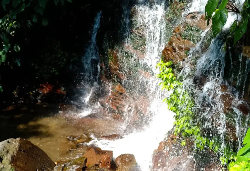 Renjana di Balik Bukit: Menjelajahi Wisata Alam Sumedang untuk Melepas Penat Setelah Mudik