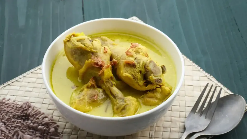 6 Rekomendasi Lauk Pendamping Ketupat Biar Gak Bosen! Nomor 5 Dijamin Bikin Ketagihan!