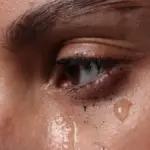 Air Mata di Bulan Puasa: Tanda Lemah atau Bukti Keimanan?