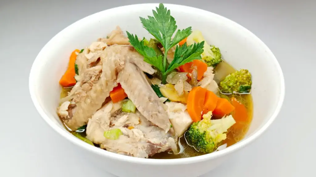 Resep Sup Ayam Tanpa Air, Menu Hangat yang Cocok untuk Recovery