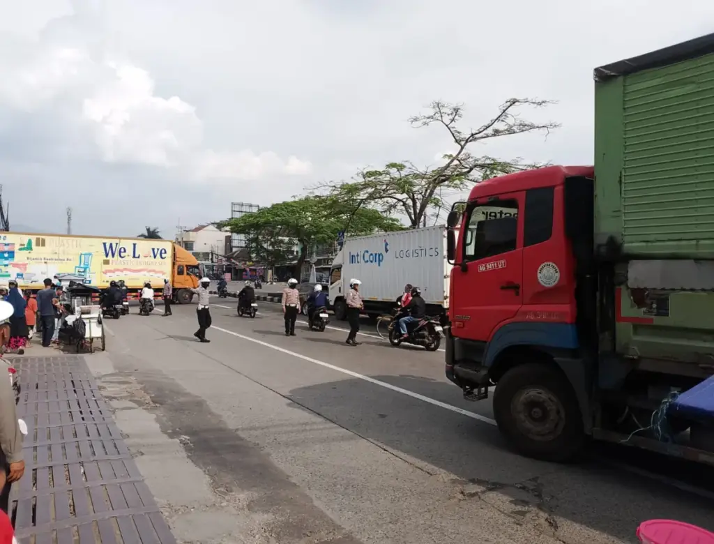 H-4 Lebaran, Arus Kendaraan dari Cileunyi Menuju Nagreg Meningkat 20 Persen