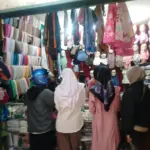 Jelang Lebaran, Pengunjung Los Pakaian di Pasar Tanjungsari Turun hingga 30 Persen