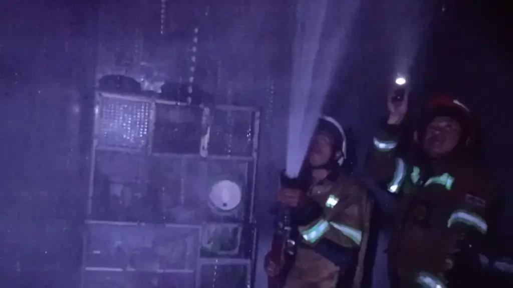 Sebuah rumah milik warga di Perum ATR (Ambar Tanjungsari Residence), Blok B10 No.15, Desa Raharja, Kecamatan T