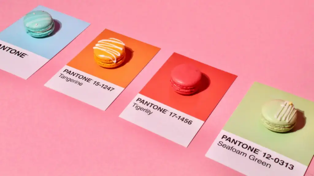 Nama dari warna Pantone: Bahasa Universal dari visualisasi warna