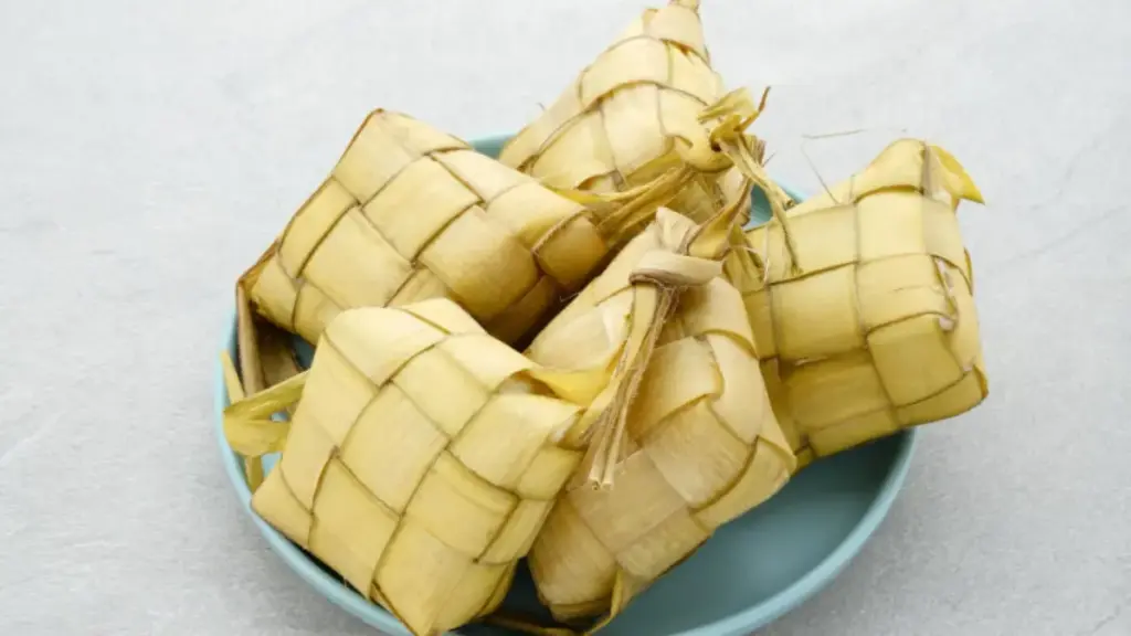 Hindari Kesalahan Berikut Ketika Membuat Ketupat.