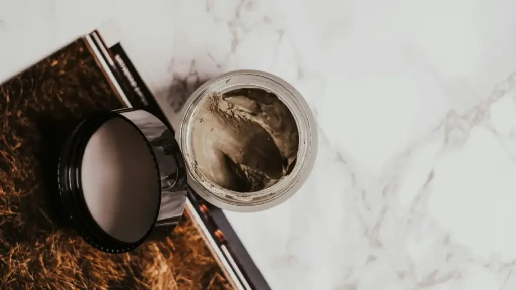 Mengenal Clay Mask: Masker Multifungsi Angkat Komedo dan Sebum Berlebih