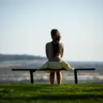 Bahaya Kesepian! Setara Merokok Satu Bungkus Sehari dan Bisa Turunkan Self-Esteem