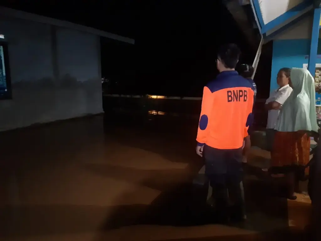 Hujan Deras Picu Banjir di Sumedang Utara, 77 Jiwa Terdampak