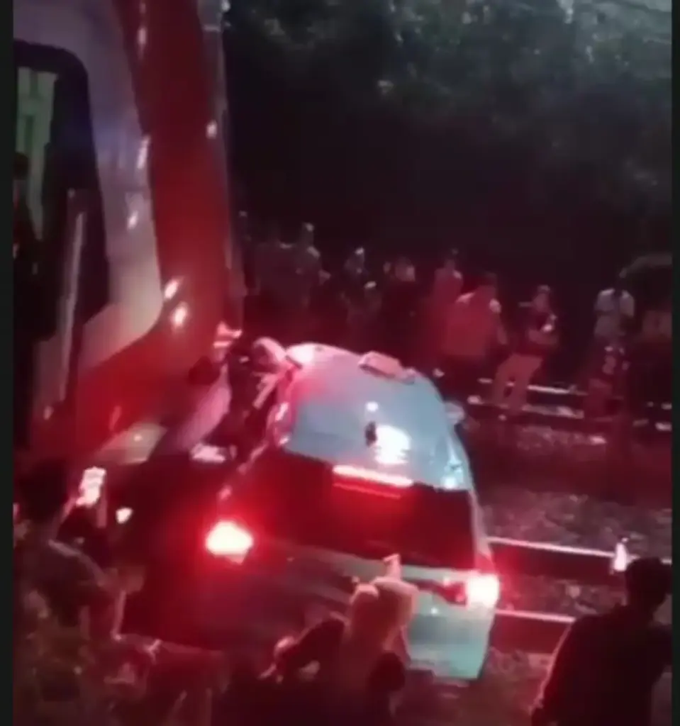 Duka Mendalam! Kecelakaan Kereta Bekasi Timur Renggut 16 Nyawa, Mayoritas Perempuan