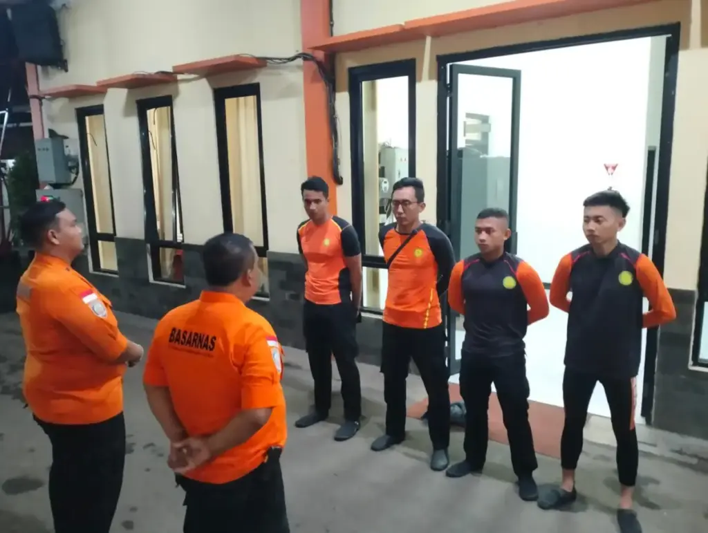 Petugas Sekolah Hilang Saat Selamatkan Pelajar, Basarnas Sisir Sungai Ciherang