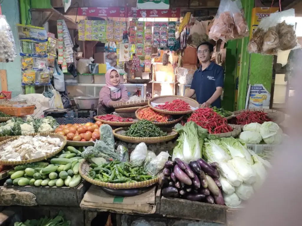 Harga Sejumlah Bahan Pokok di Pasar Parakanmuncang Turun, Minyak Curah hingga Cabai Lebih Murah