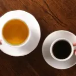 gambar berisi secangkir kopi dna teh yang bermanfaat untuk menurunkan risiko kanker