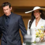 Potret Dua Lipa dan Callum Turner dalam acara pernikahannya
