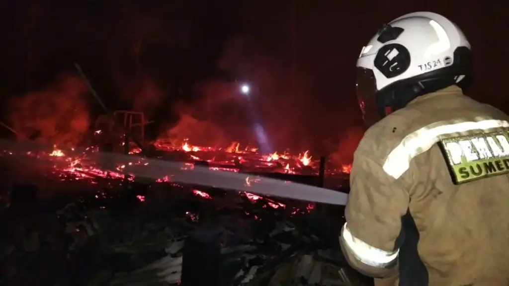 Petugas Pemadam Kebakaran dan Penyelamatan Kabupaten Sumedang