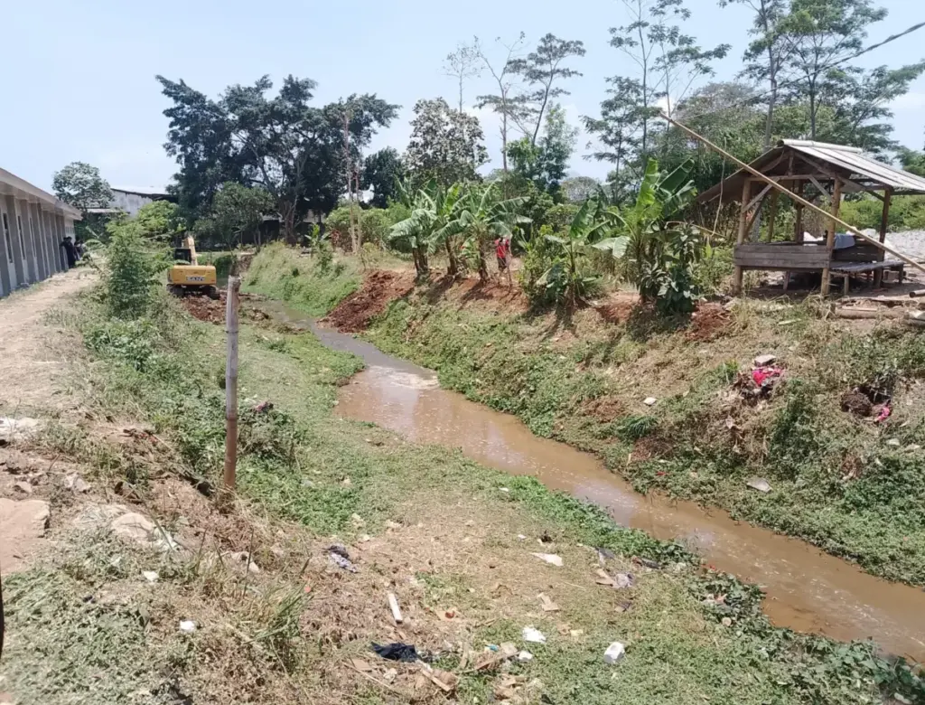 Normalisasi Sungai Cimande di Cimanggung
